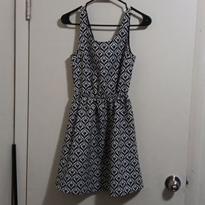NWT! Divided H&M Black & White Geometric Design Skater Open Back Dress!